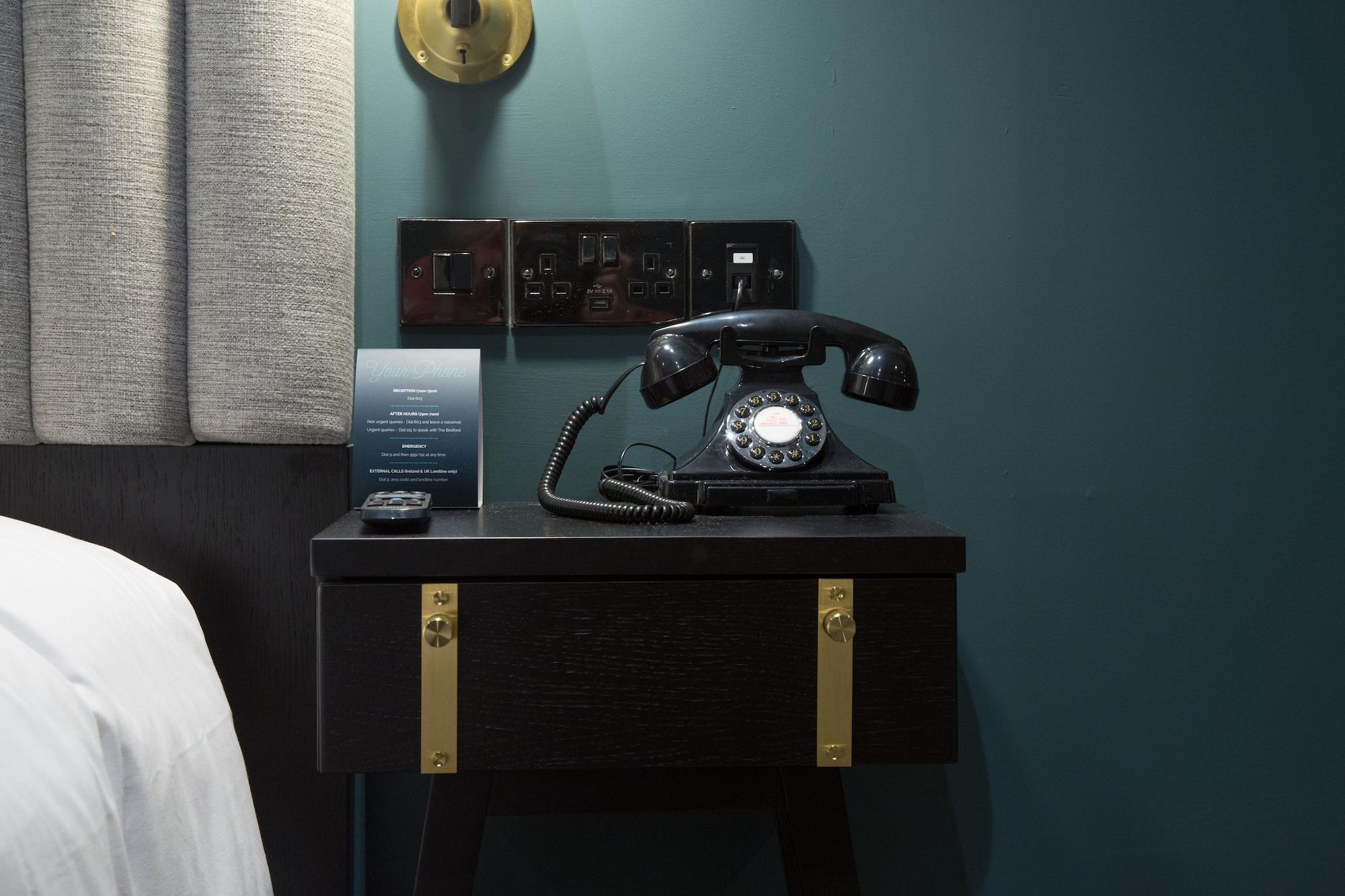 The Bedford Townhouse Hotel ลิเมอริค ภายนอก รูปภาพ