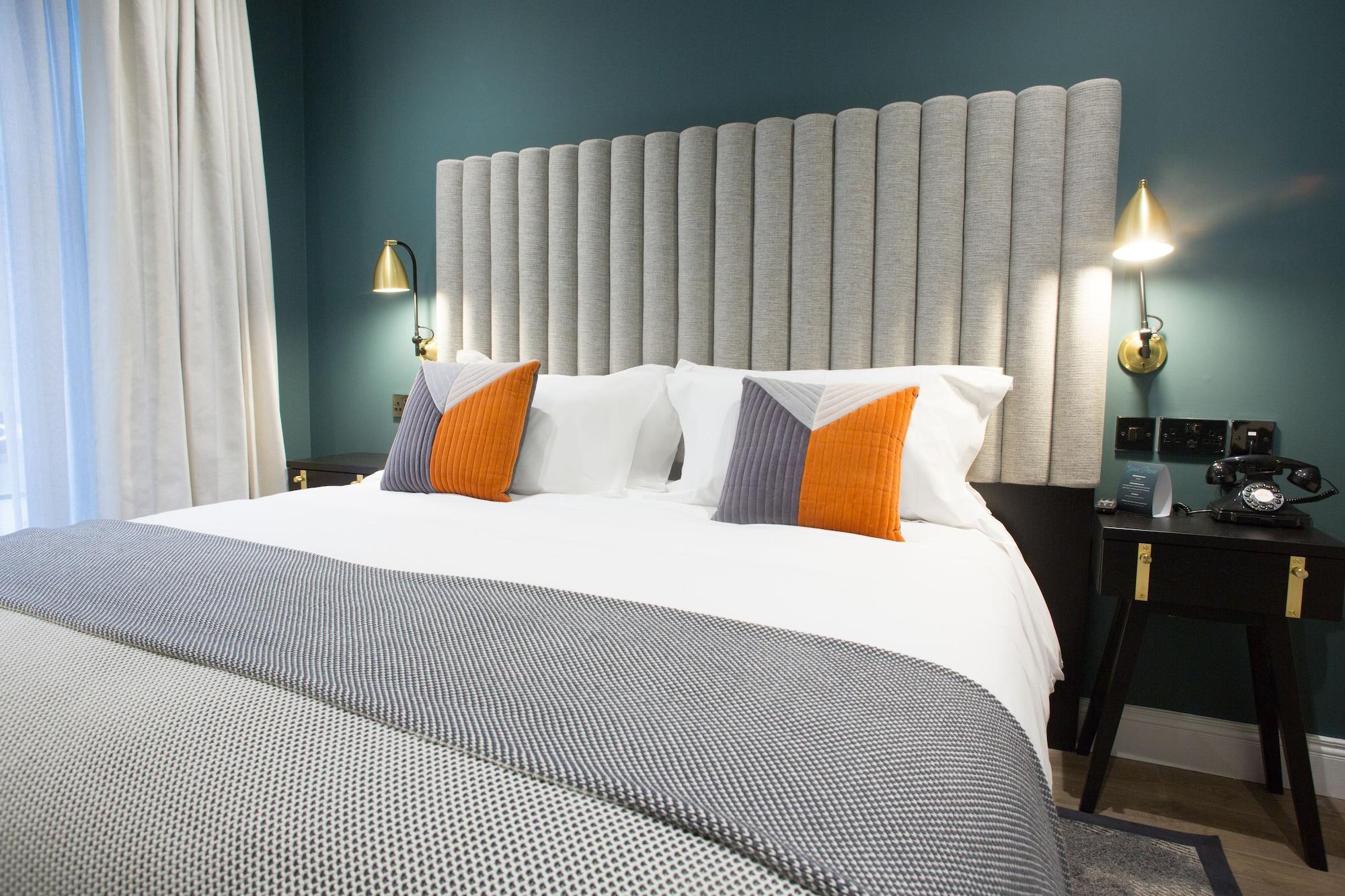 The Bedford Townhouse Hotel ลิเมอริค ภายนอก รูปภาพ