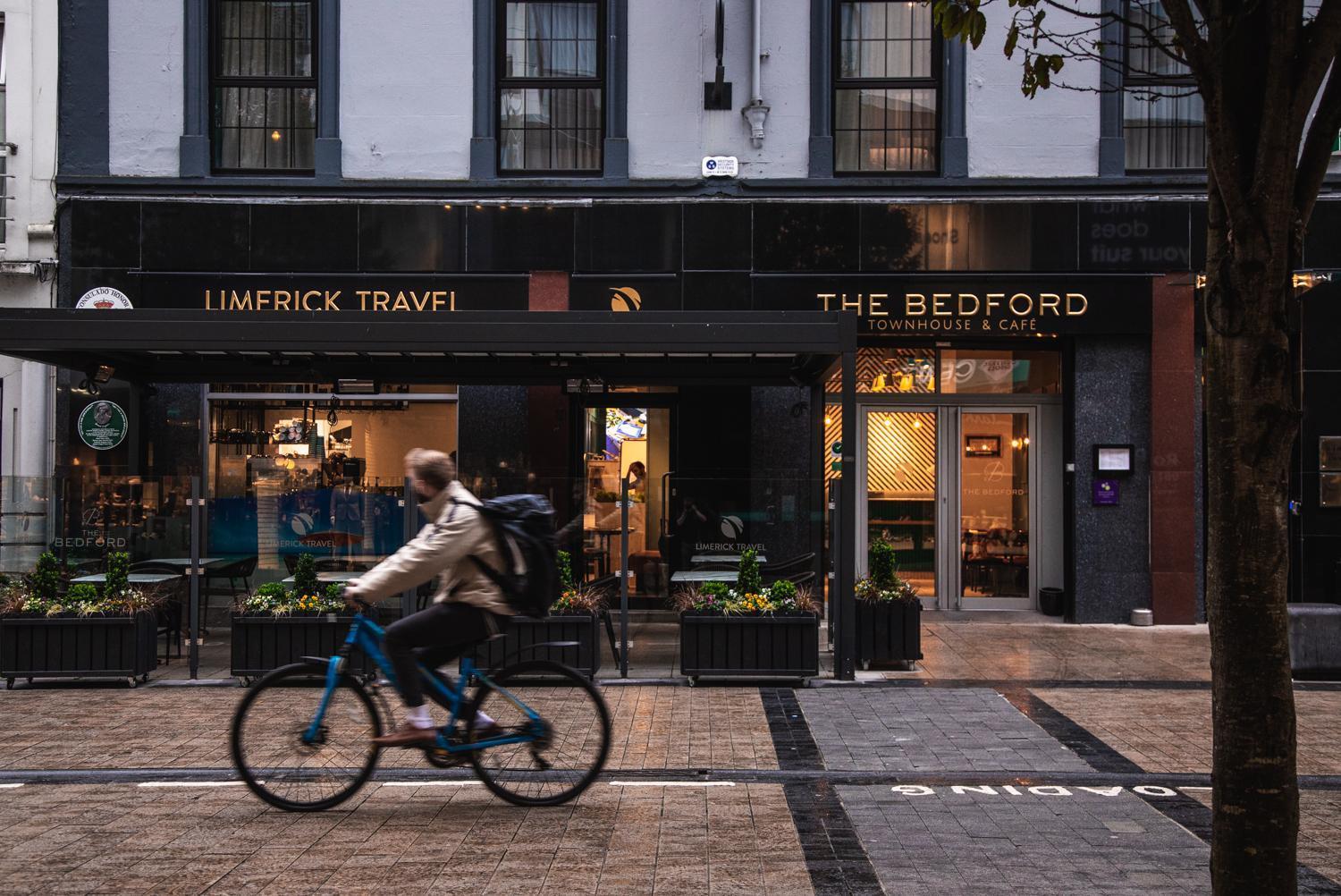 The Bedford Townhouse Hotel ลิเมอริค ภายนอก รูปภาพ